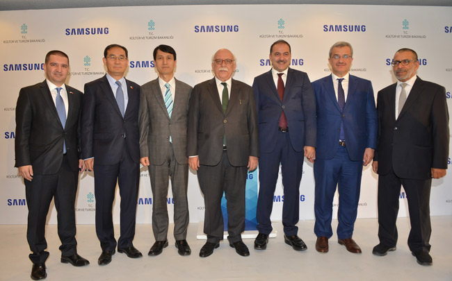 samsung-dijital-kutuphane-acilisi